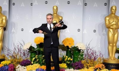 ALFONSO CUARÓNEl director mexicano Alfonso Cuarón posa con los dos Oscar que ha ganado por 'Gravity' (mejor dirección y mejor montaje). (GTRES)