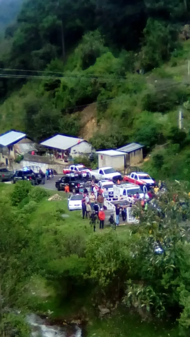 Accidente deja al menos 10 muertos en Angangueo Michoacán